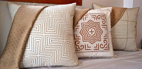 Throw pillows - Embroidered
